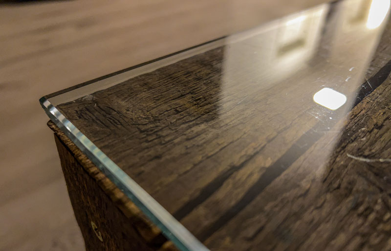 glass-table-top corner of a glass table top